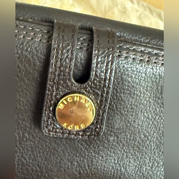Michael Kors Brown Leather  Wallet | Gold Logo | 12 Card Slots | - Picture 9 of 9